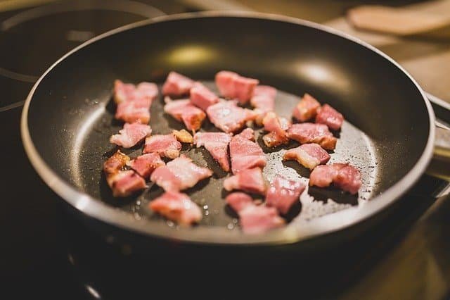 Bacon for Potty Training - The Total Guide on How To House Train Your Dog - Easily!